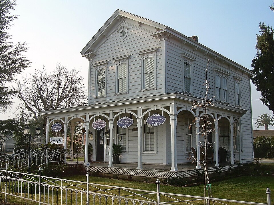 Photograph of Brewster House