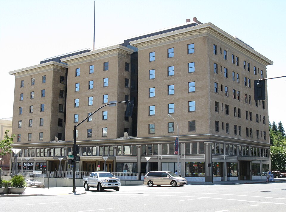 Photograph of Travelers' Hotel