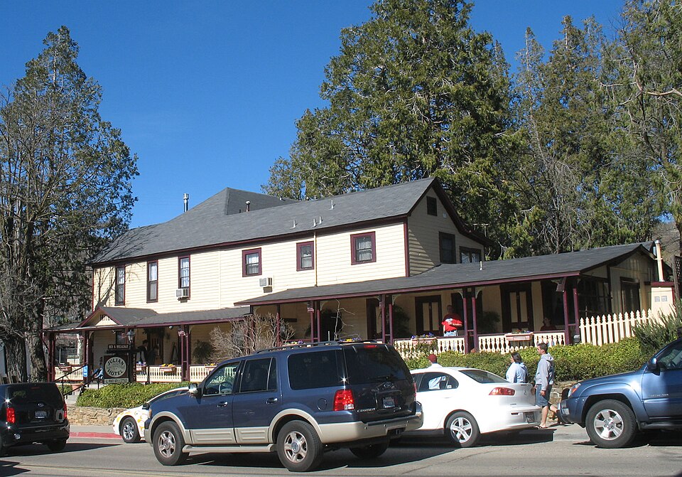 Photograph of Robinson Hotel
