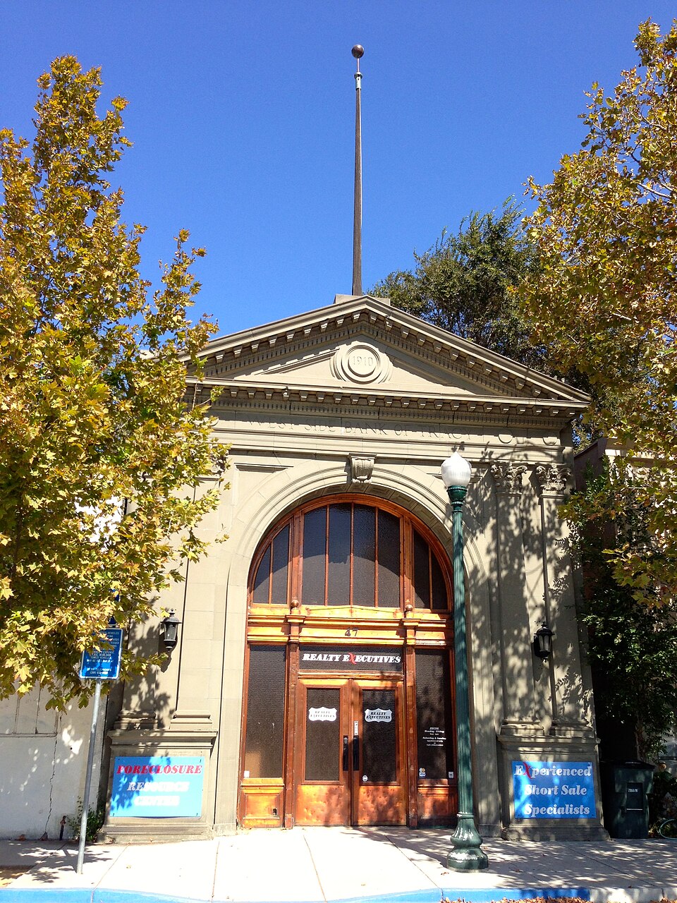 Photograph of West Side Bank