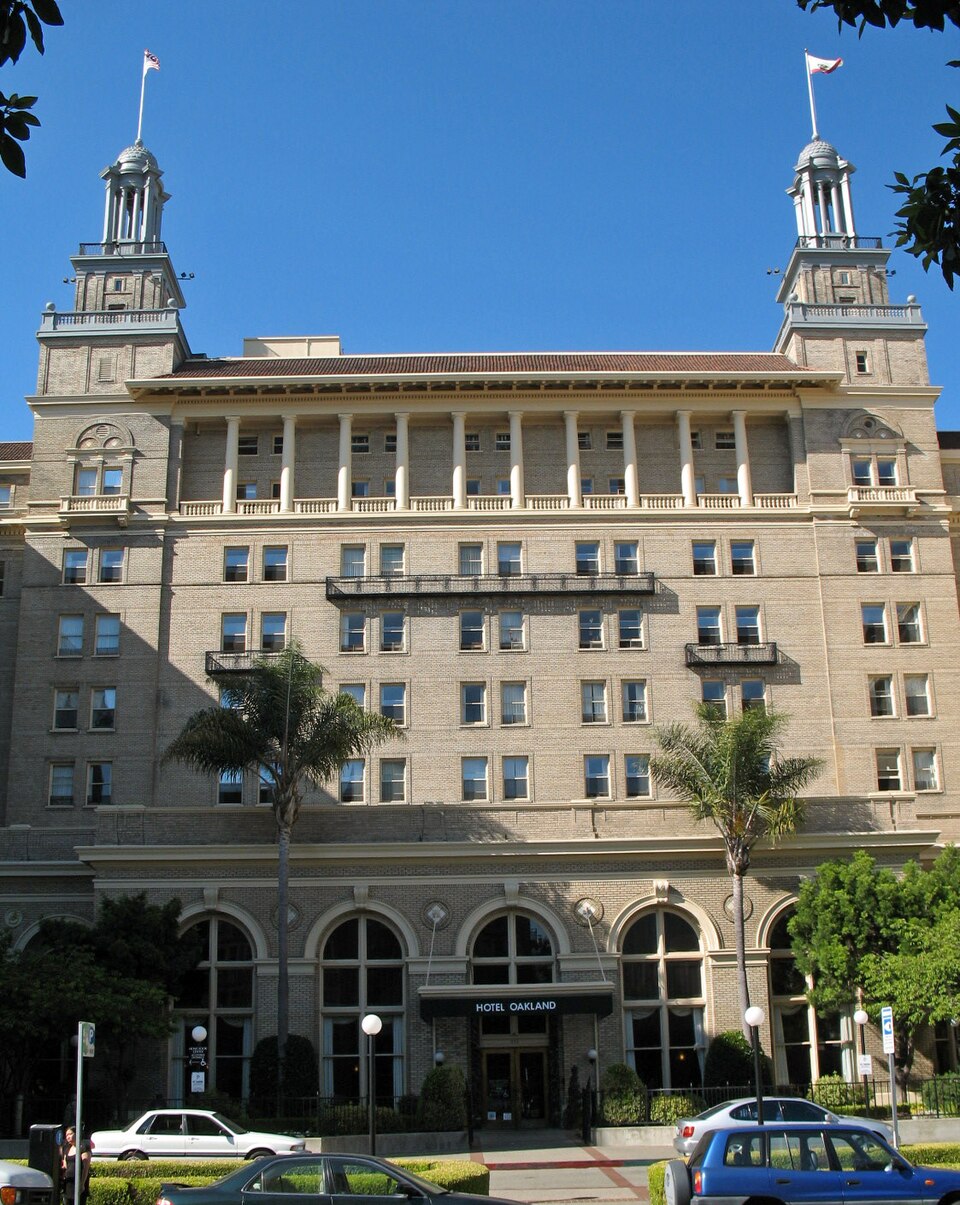 Photograph of Oakland Hotel