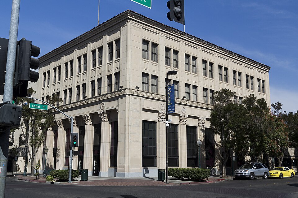 Photograph of Bank of Los Banos Building