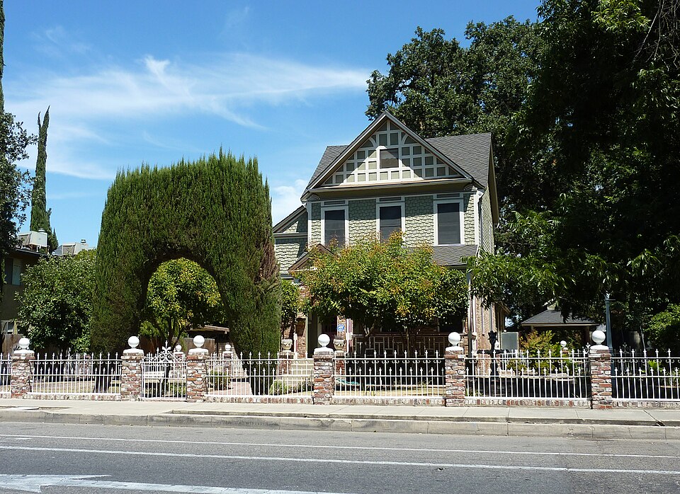 Photograph of Hyde House