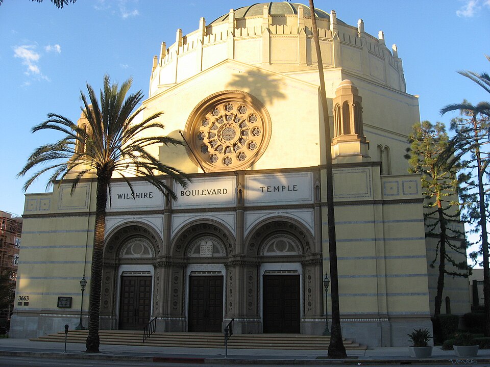 Photograph of Wilshire Boulevard Temple