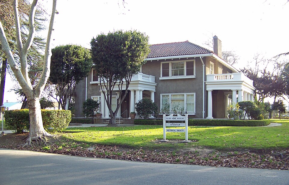 Photograph of Bloss Mansion
