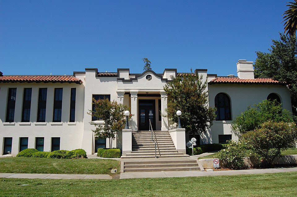 Photograph of Woodland Public Library