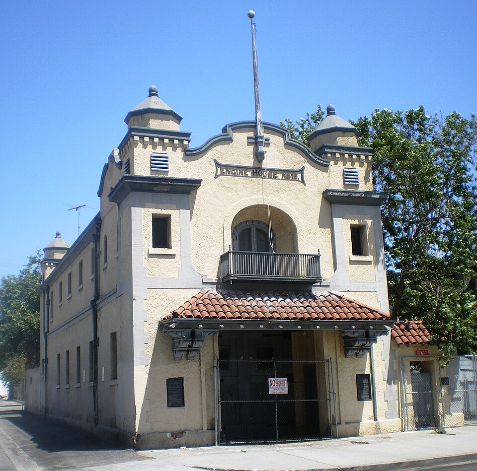 Photograph of Engine House No. 18