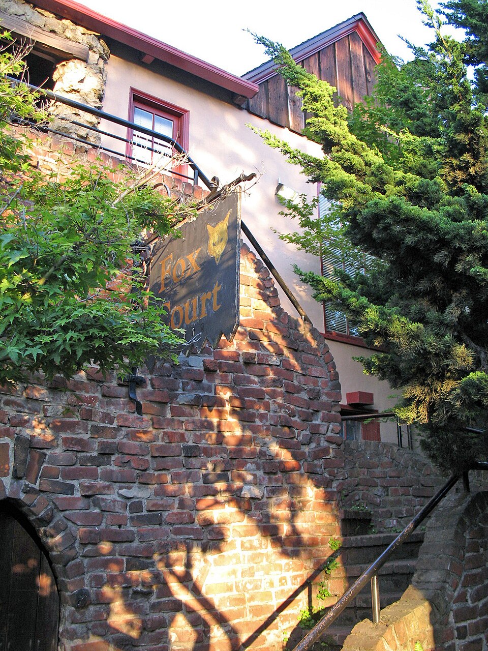 Photograph of Fox Court and Fox Common, Berkeley