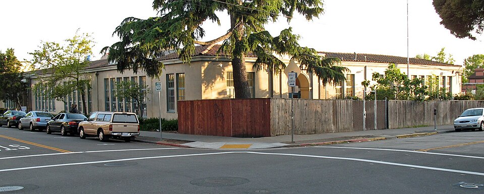 Photograph of Garfield Intermediate School
