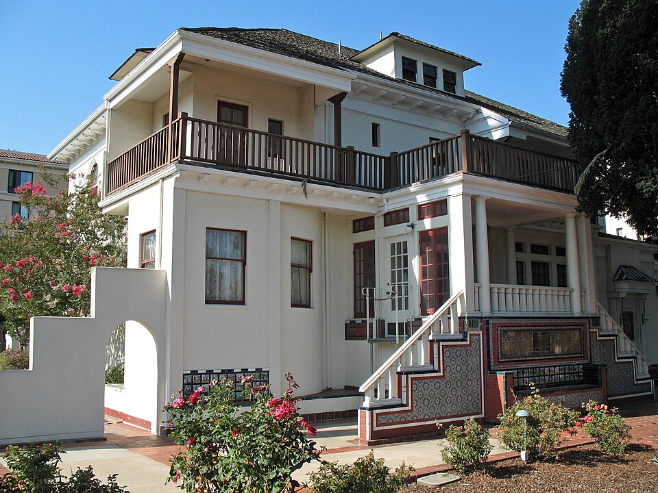 Photograph of Casa Peralta