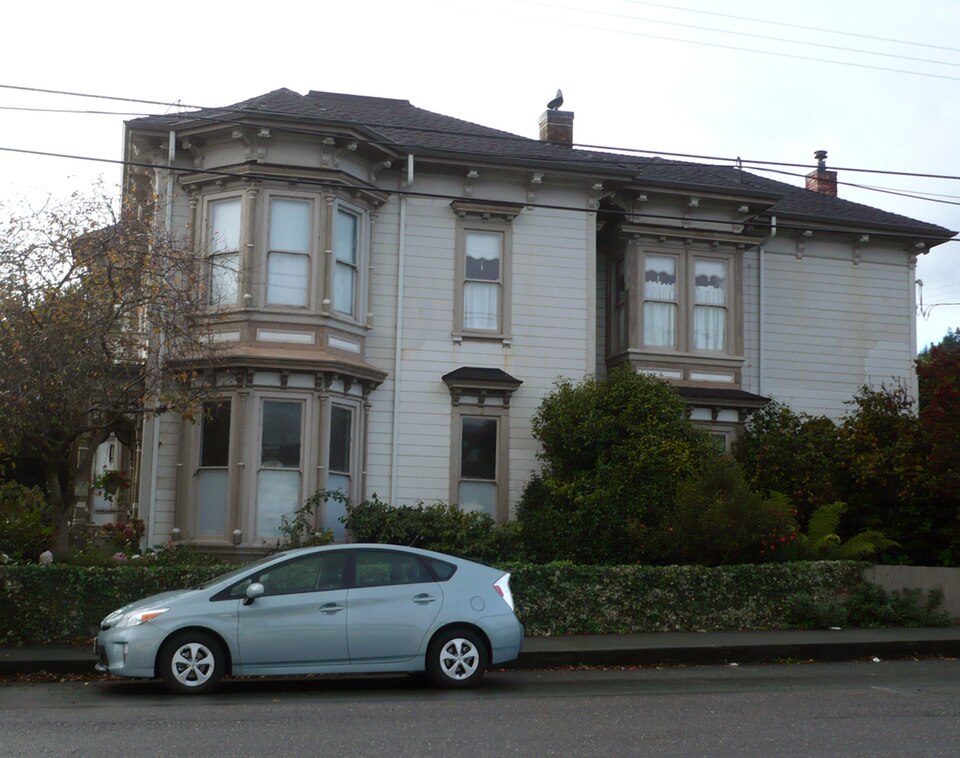 Photograph of Gushaw-Mudgett House