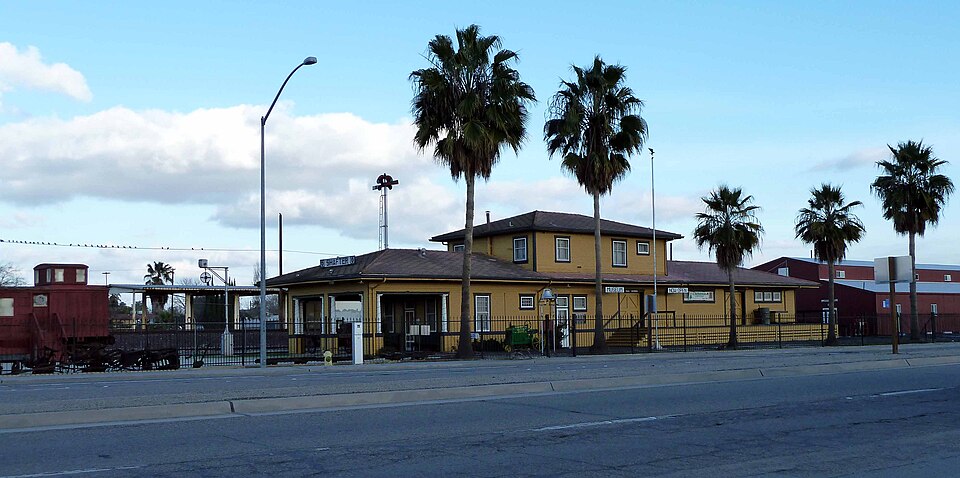 Photograph of Santa Fe Passenger and Freight Depot