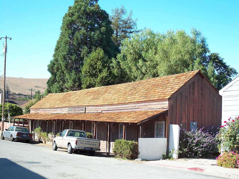Photograph of Rozas House