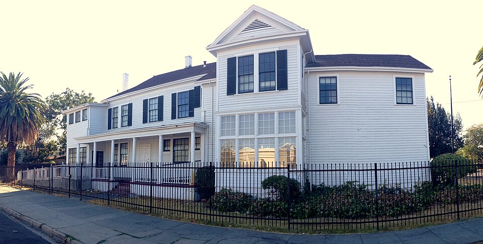Photograph of Benjamin Holt House
