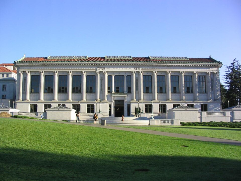 Photograph of Doe Memorial Library