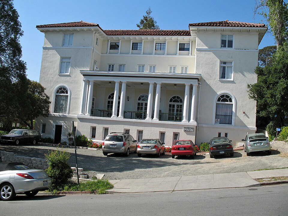 Photograph of Phi Delta Theta Chapter House