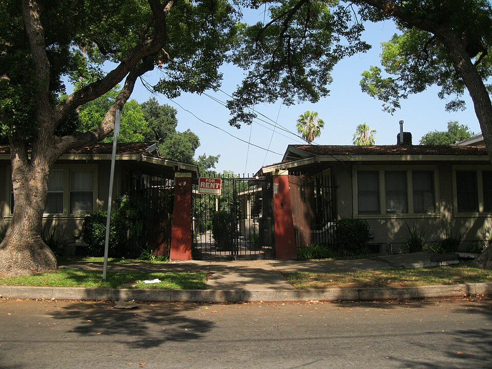 Photograph of Las Casitas Court