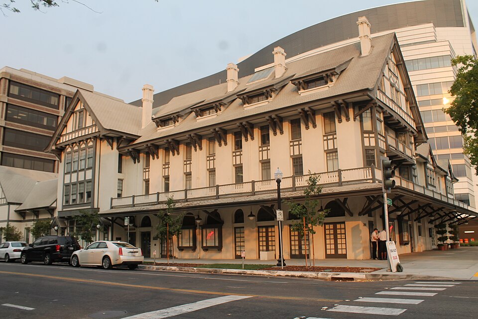 Photograph of Old Tavern