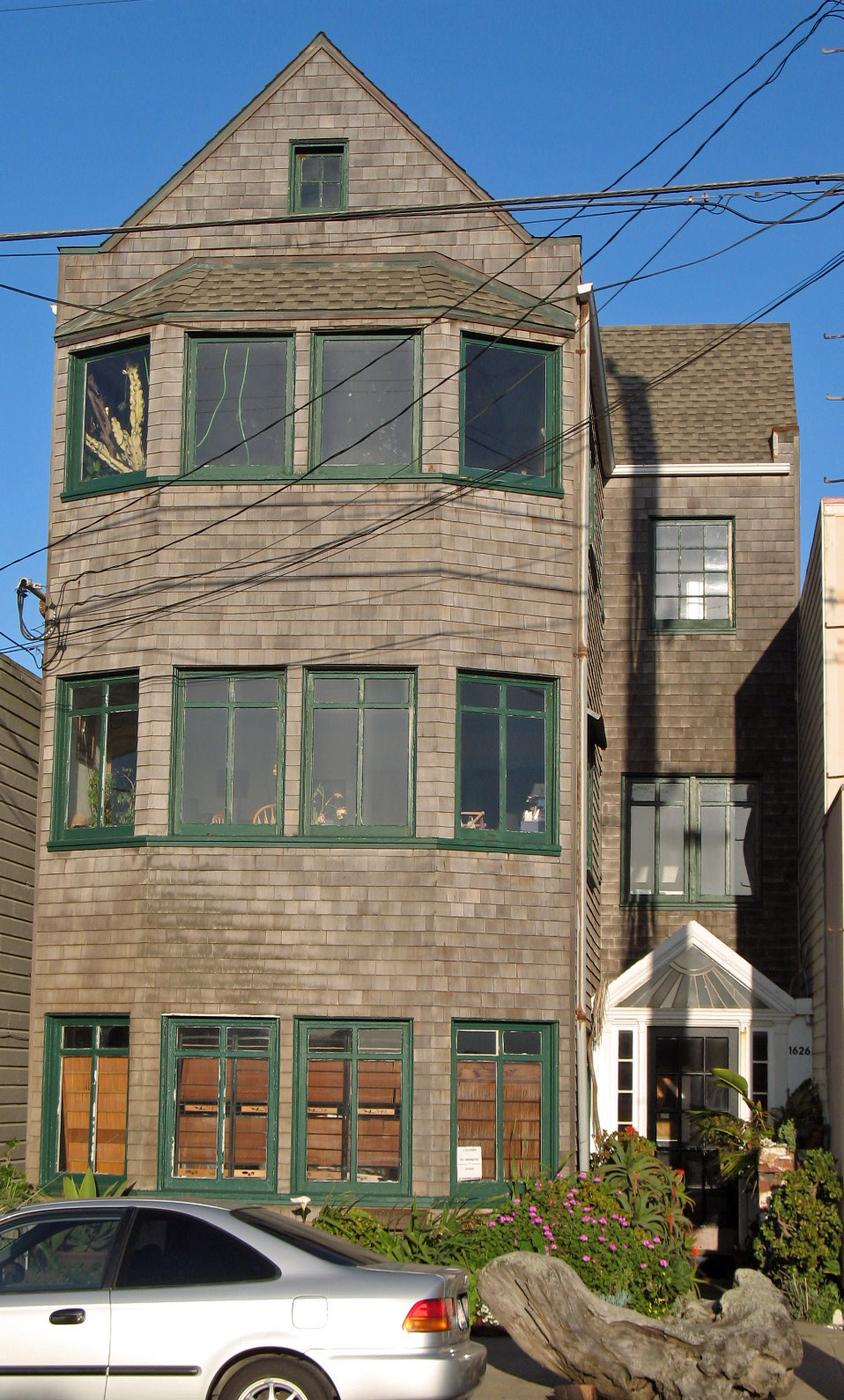 Photograph of Moss Flats Building