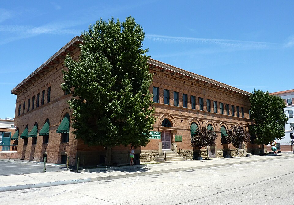 Photograph of Tevis Block
