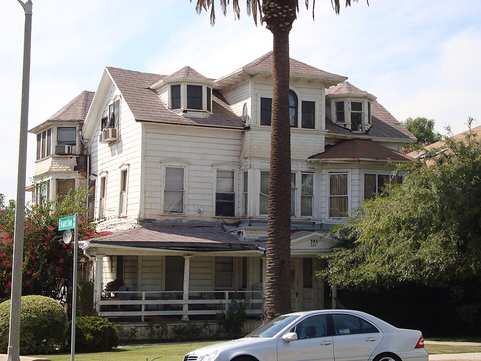 Photograph of Evanston Inn