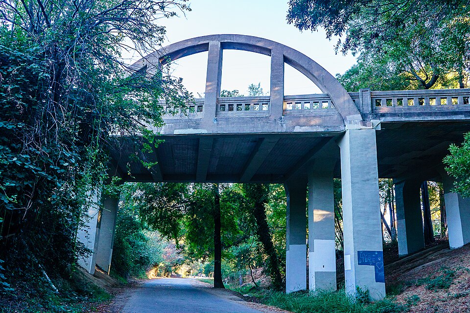 Photograph of Alexander-Acacia Bridge