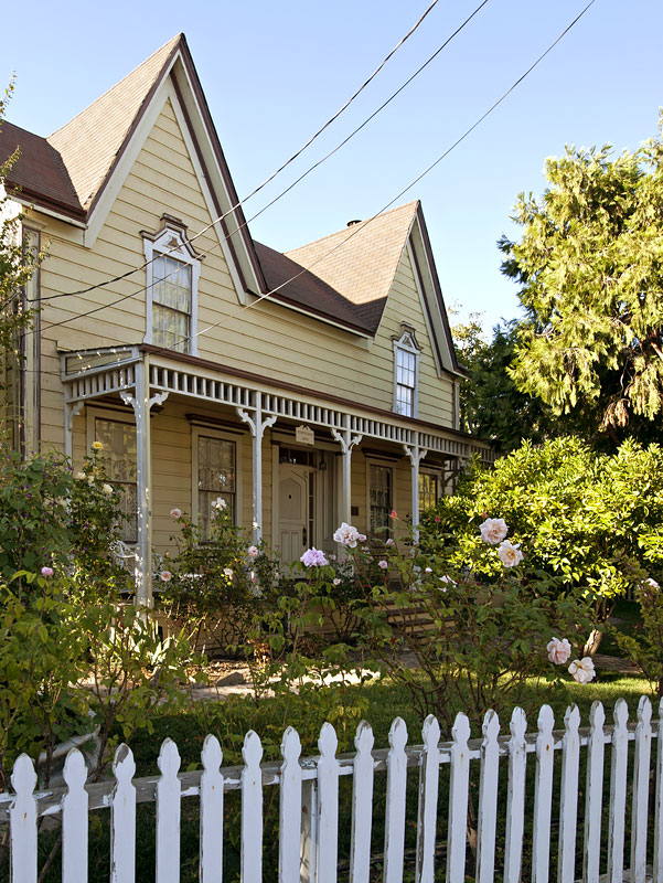 Photograph of Marentis House