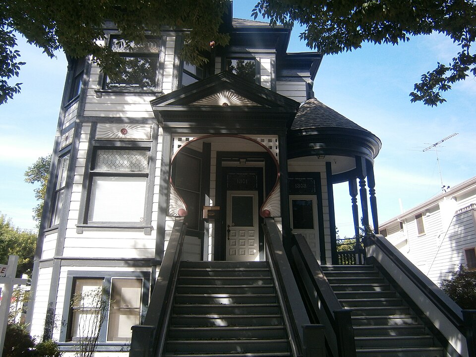 Photograph of Charles Lais House