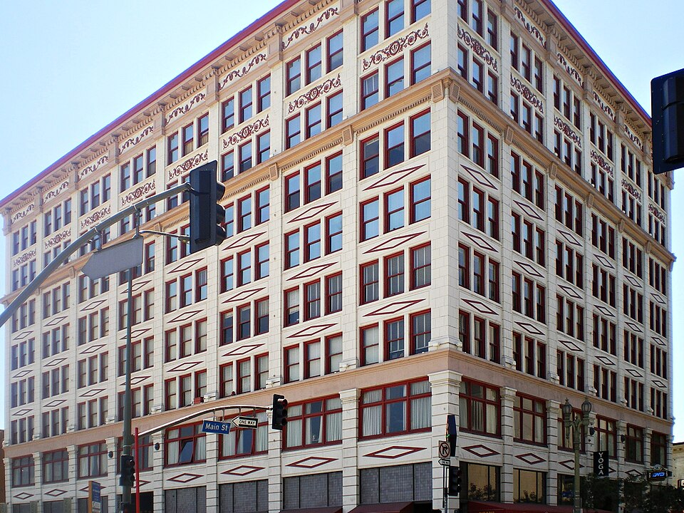 Photograph of San Fernando Building