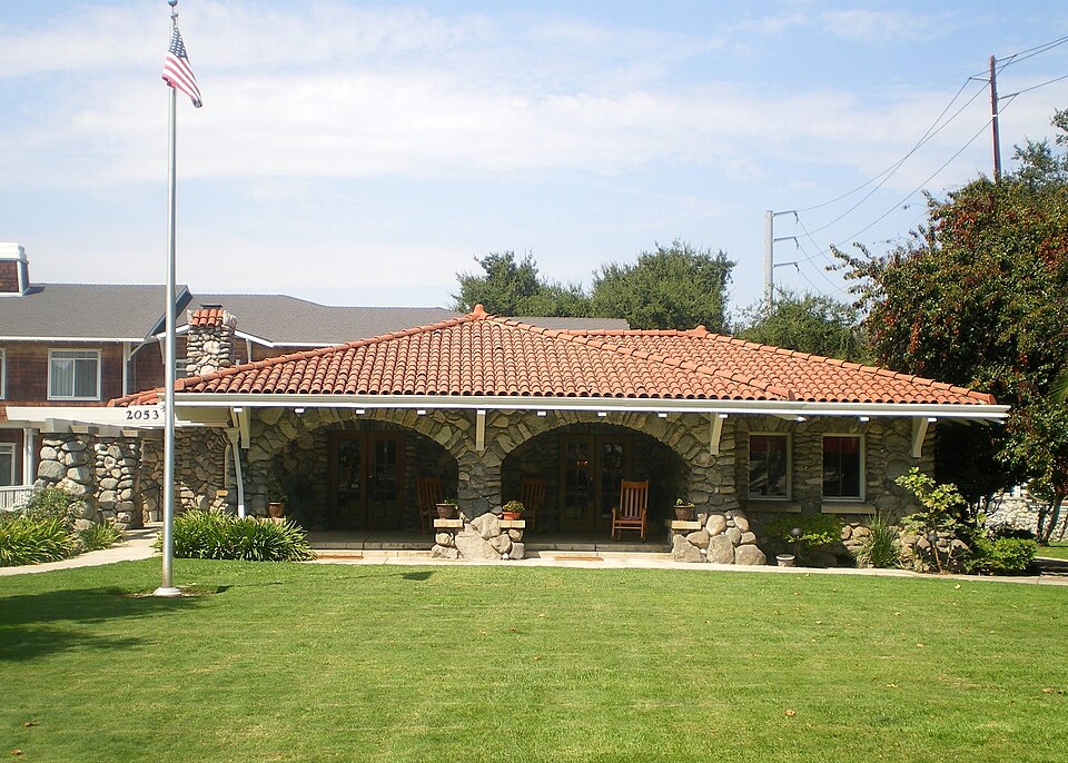 Photograph of Pitzer House
