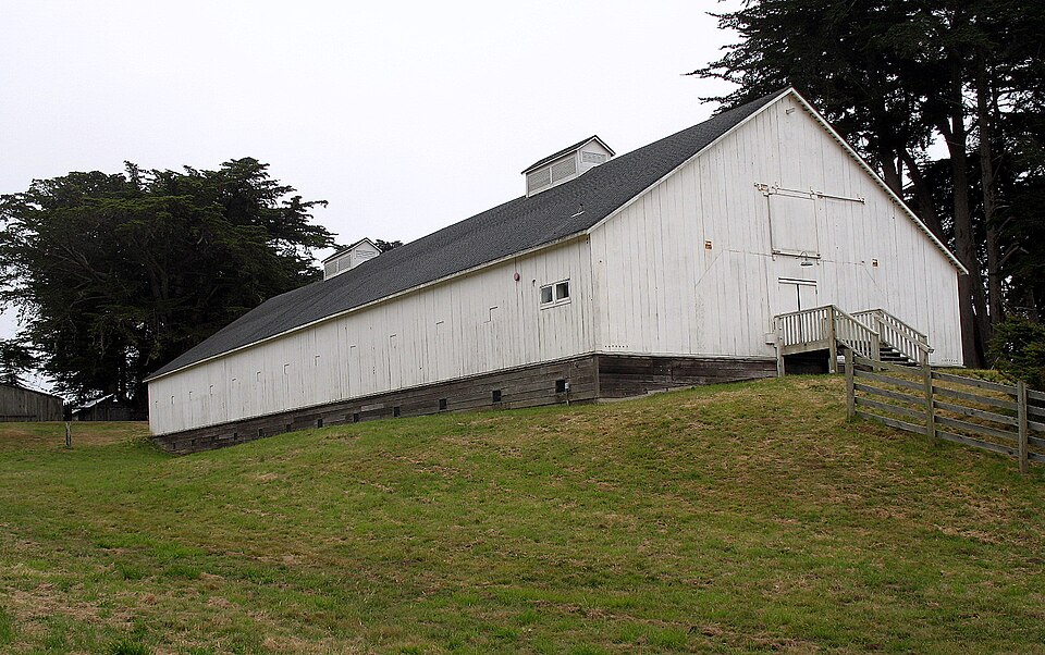 Photograph of Knipp and Stengel Ranch Barn