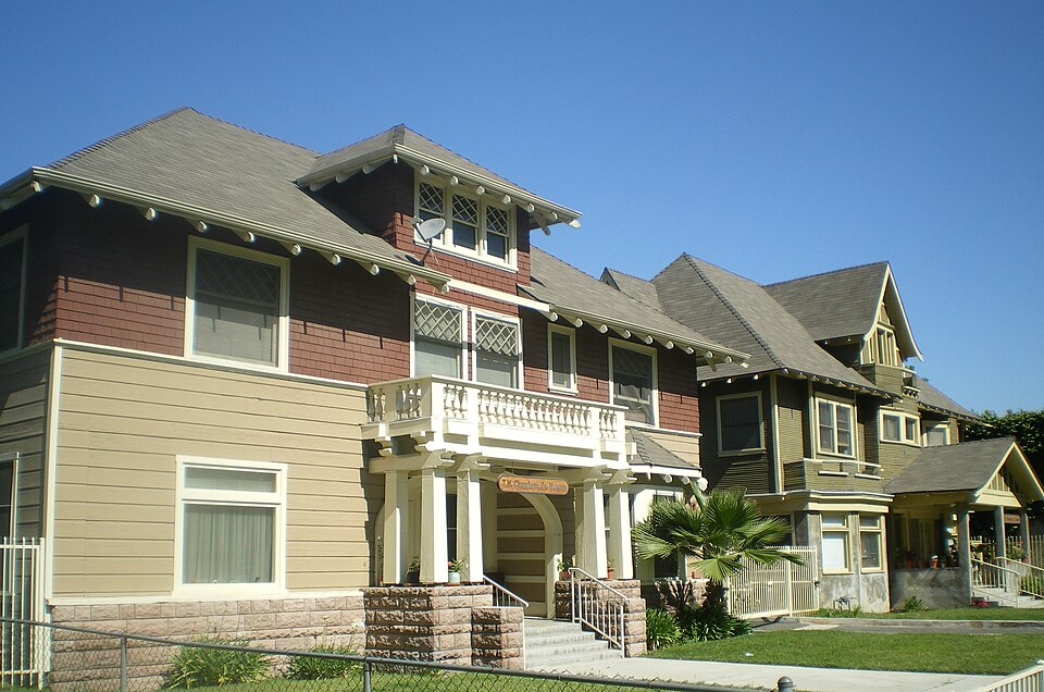 Photograph of Menlo Avenue-West Twenty-ninth Street Historic District