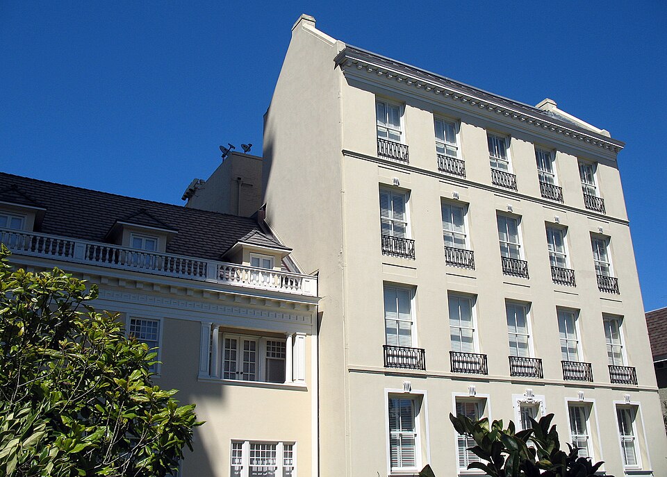 Photograph of Russian Hill-Paris Block Architectural District