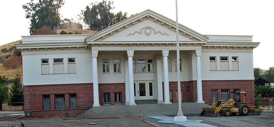 Photograph of Port Costa School