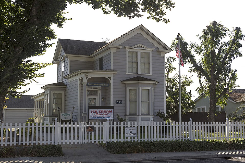 Photograph of Daniel Whitmore House