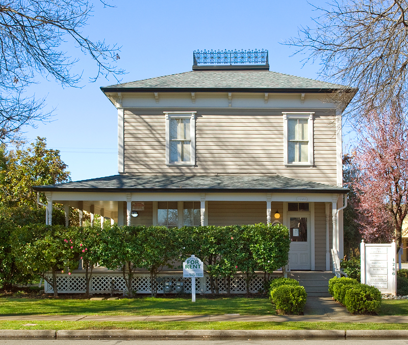 Photograph of Edward Frisbie House