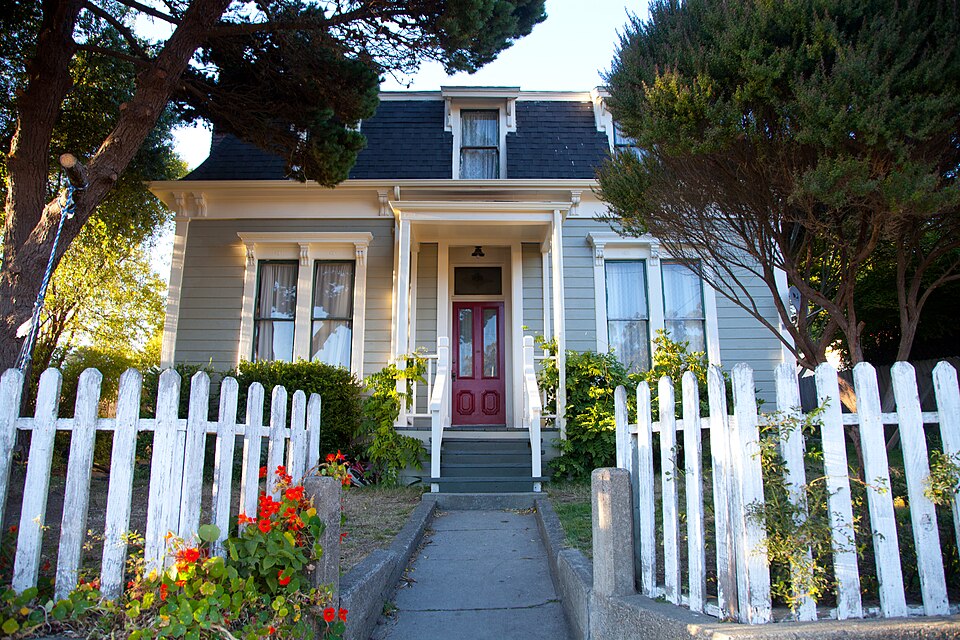 Photograph of E.P. and Clara Gillmore House