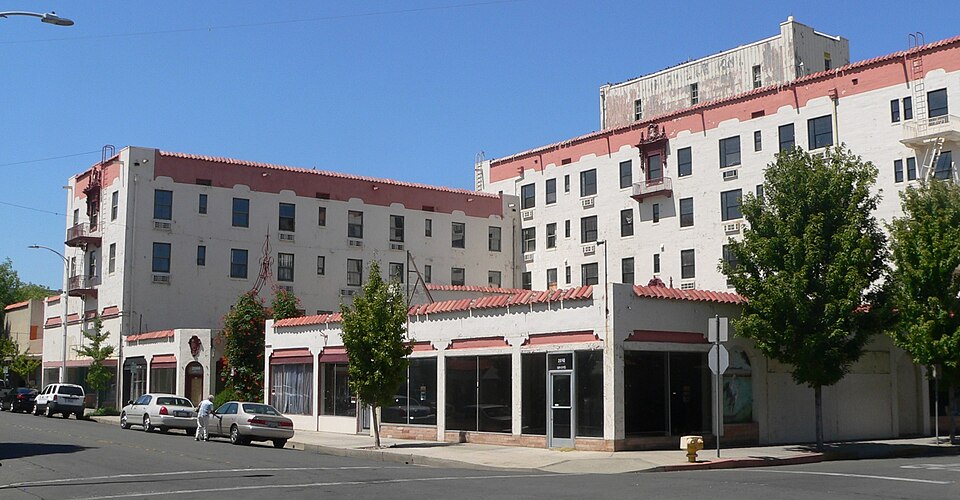 Photograph of Oroville Inn