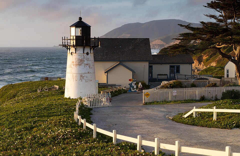 Photograph of Point Montara Light