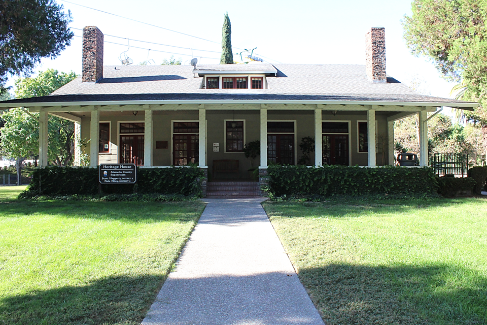 Photograph of Heathcote-MacKenzie House