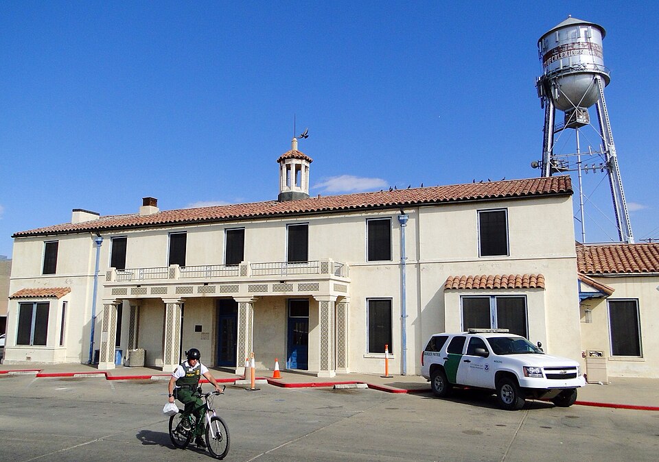 Photograph of US Inspection Station-Calexico