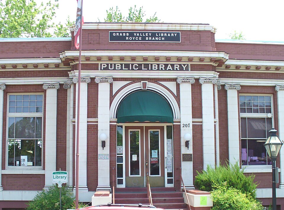 Photograph of Grass Valley Public Library