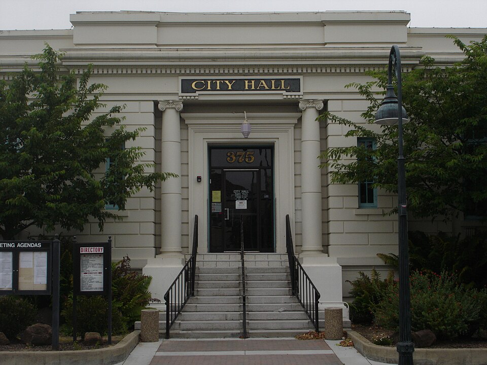 Photograph of Hollister Carnegie Library