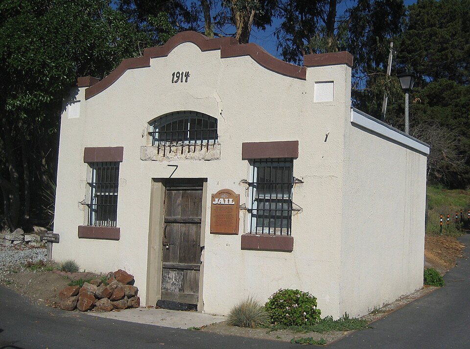Photograph of Davenport Jail