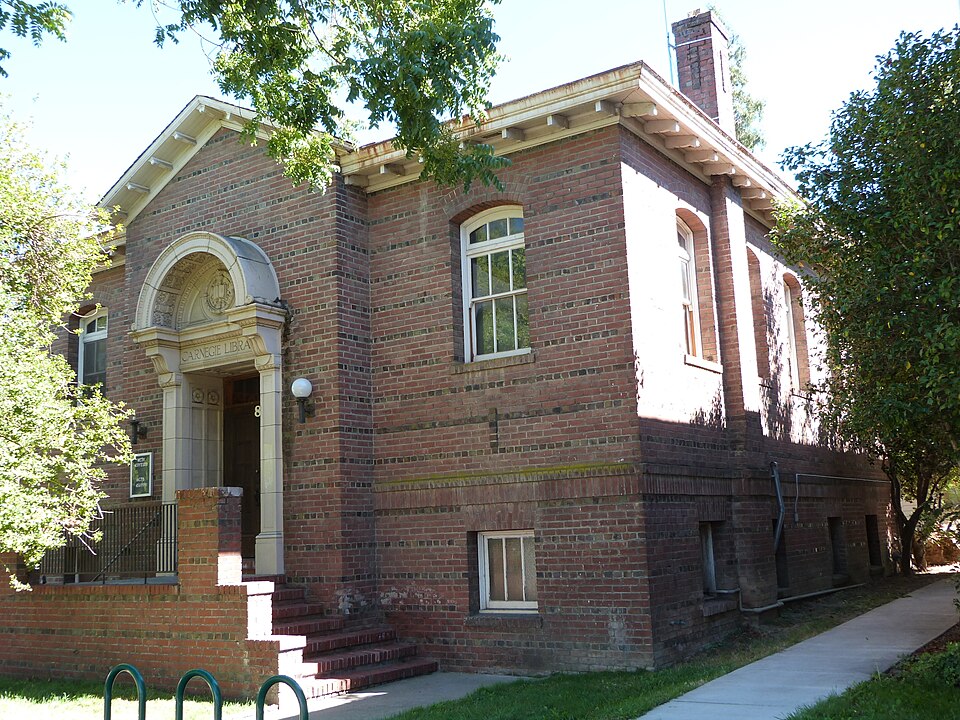 Photograph of Carnegie Library