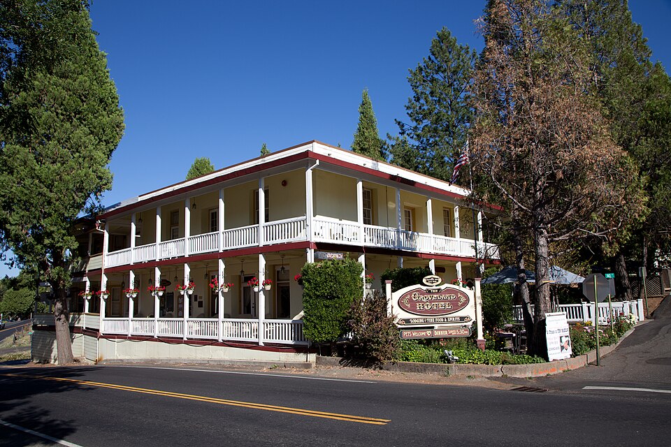 Photograph of Groveland Hotel
