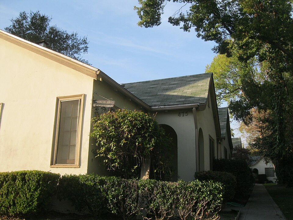 Photograph of Washington Court