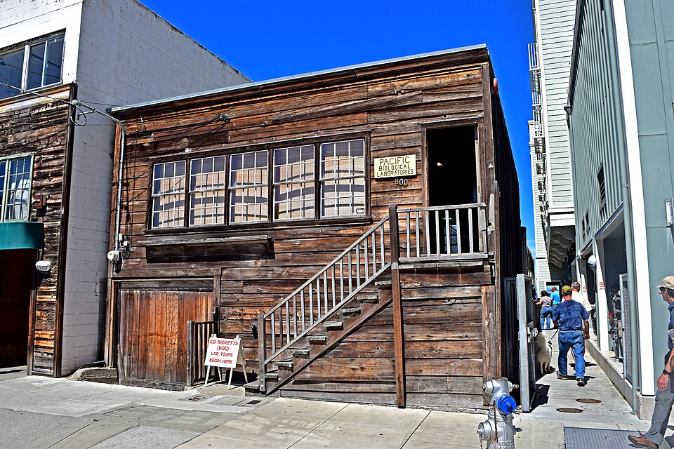 Photograph of Pacific Biological Laboratories