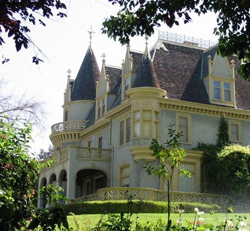 Photograph of Kimberly Crest