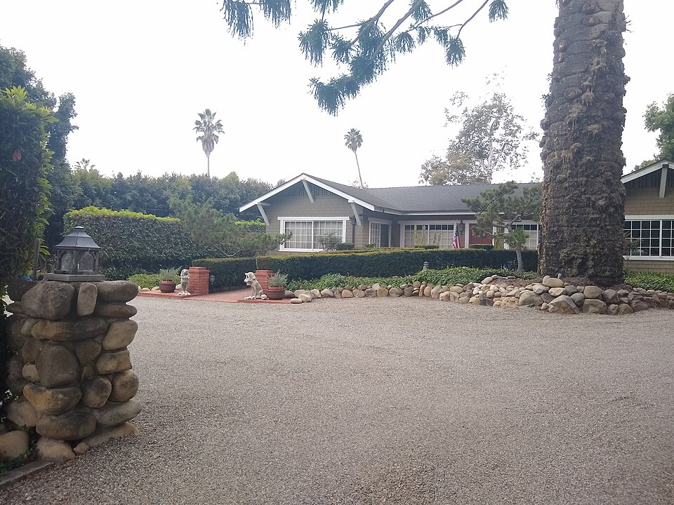 Photograph of Acacia Lodge